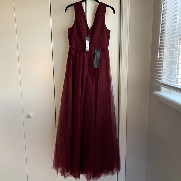 bcbg maxazria Donna Appliqué Sleeveless Evening Gown in Windsor Wine Size 4, NWT - Picture 5 of 10